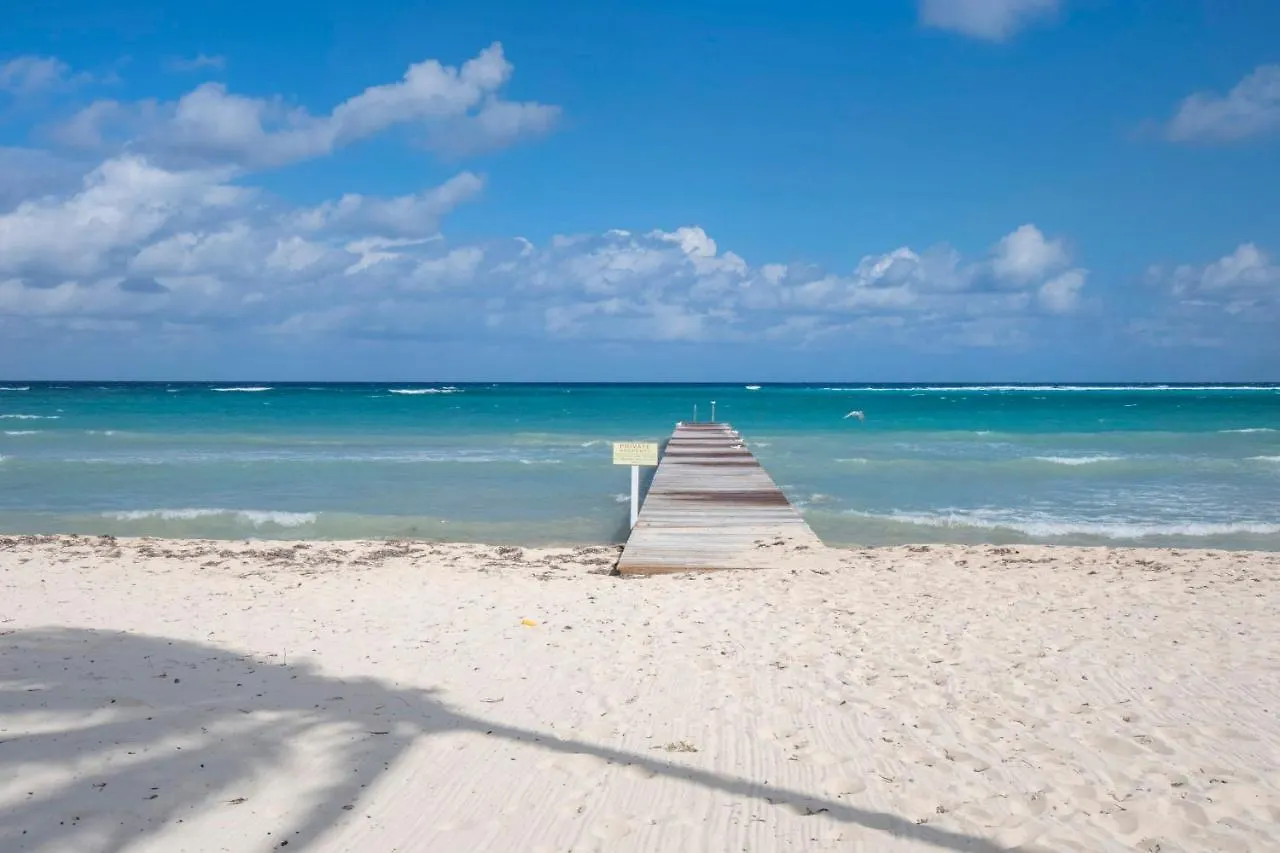 Beach Living At Sunrise To Sunset Villa West Bay