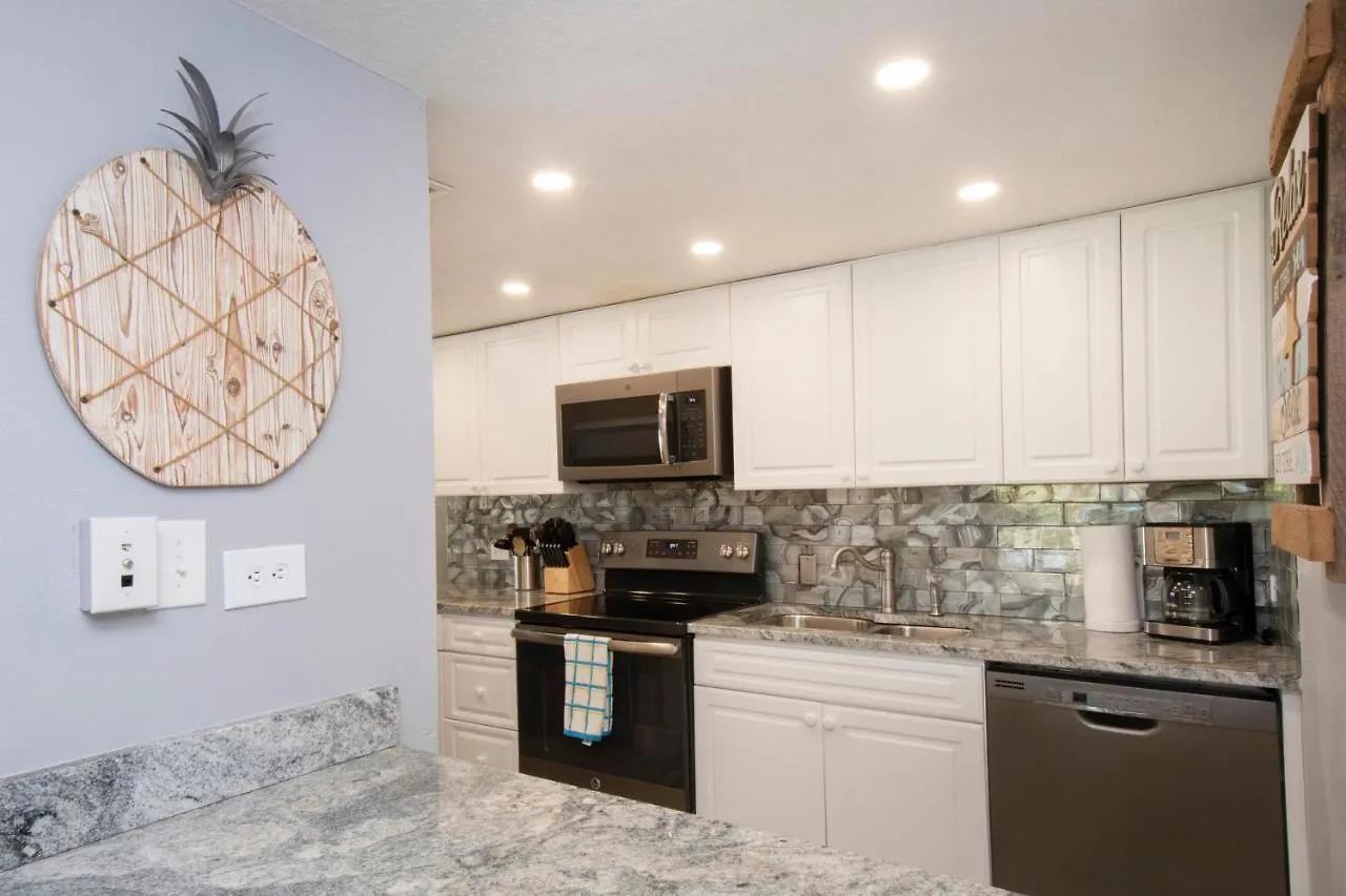 Daire Beach Living At Sunrise To Sunset Villa West Bay
